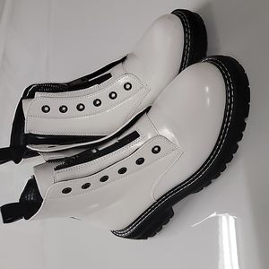 Clayton CushionAires size 7 5